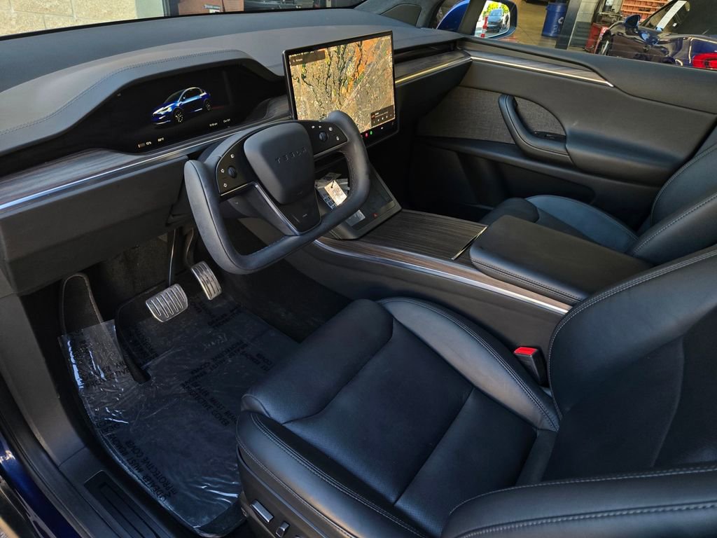 Used 2023 Tesla Model X image 10