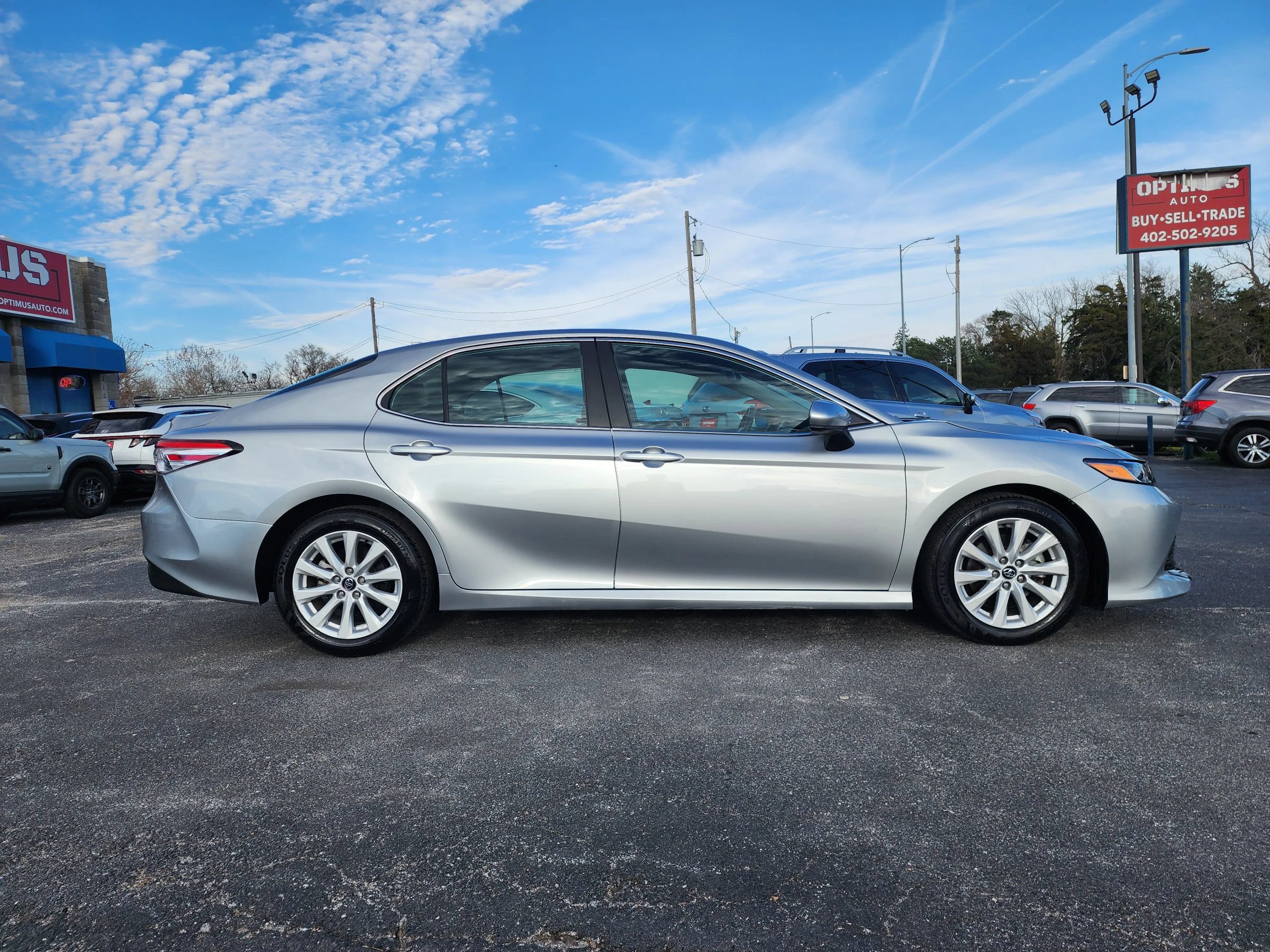 Used 2020 Toyota Camry LE FWD image 8
