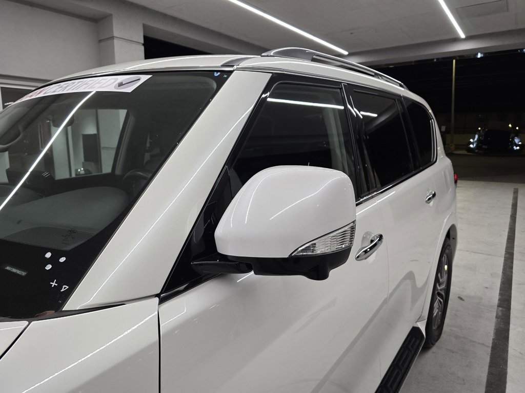 Used 2023 Nissan Armada SL w/ Captain's Chairs Package image 12