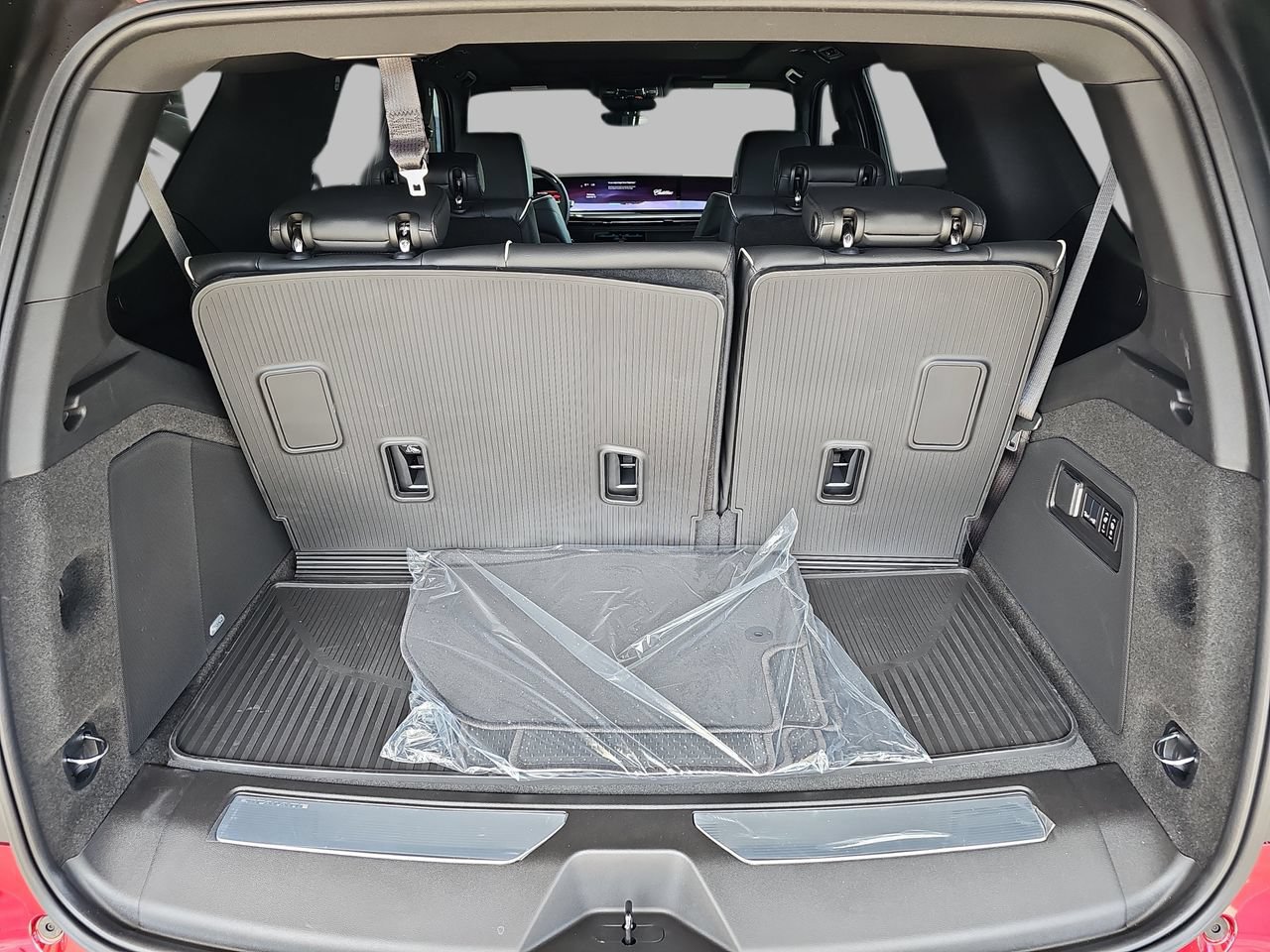 New 2026 Cadillac Escalade Sport w/ Touring Package AWD/4WD image 13