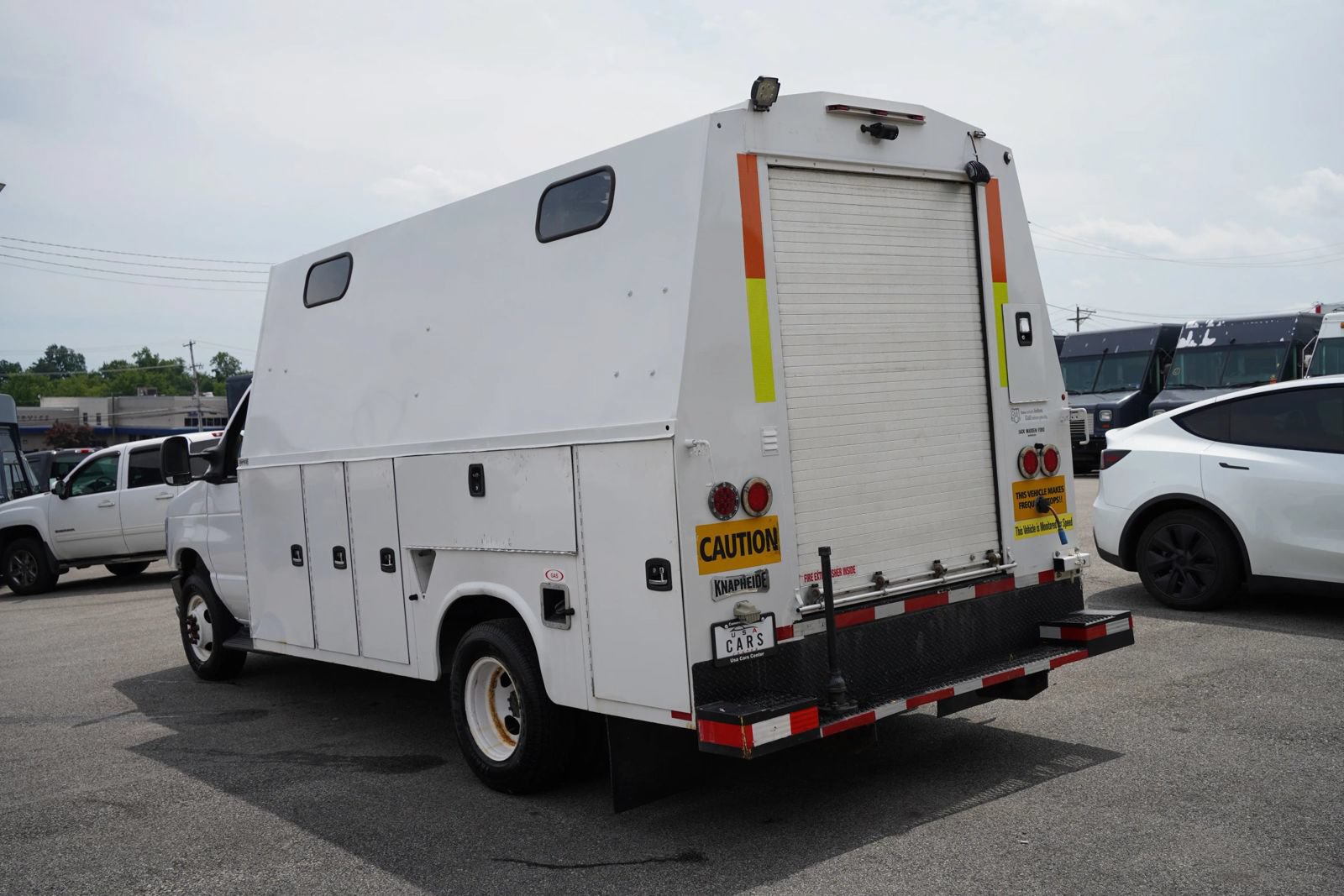 Used 2018 Ford E-450 and Econoline 450 Super Duty RWD image 4