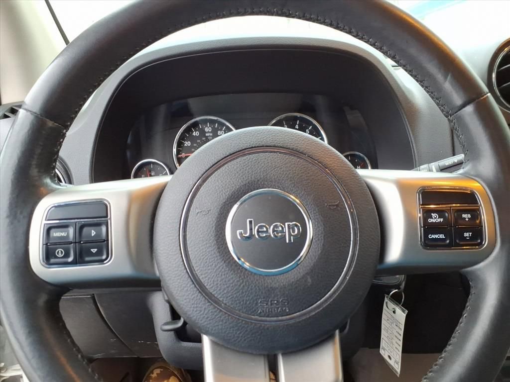 Used 2011 Jeep Compass Limited image 15