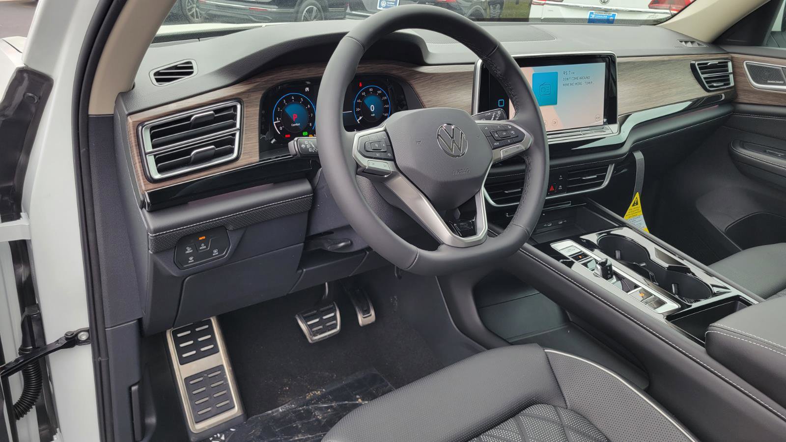 New 2026 Volkswagen Atlas SEL Premium R-Line image 25