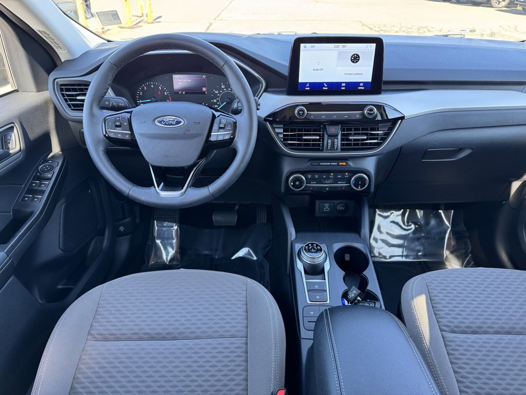 Used 2022 Ford Escape SE w/ Cold Weather Package image 5