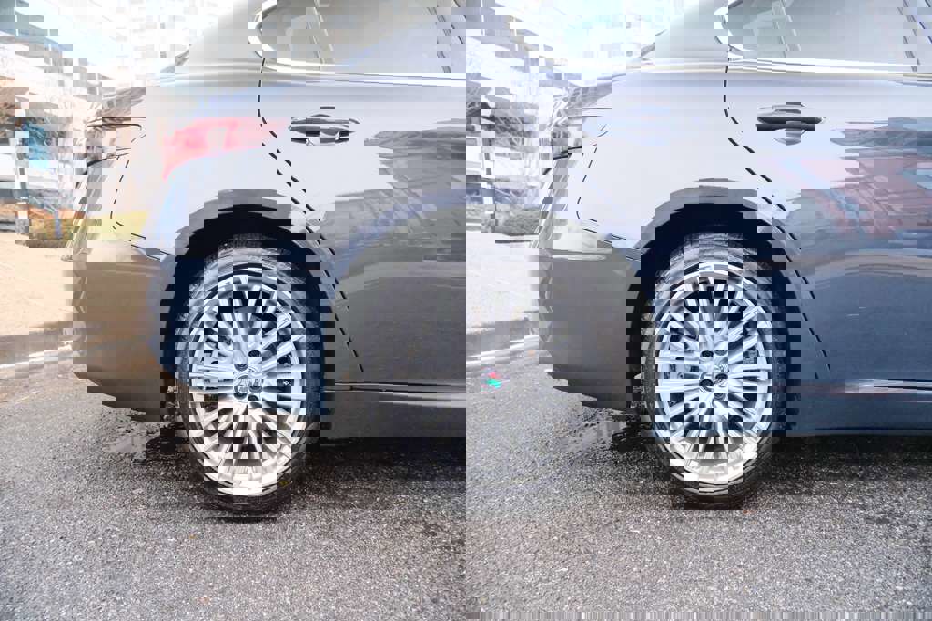 Used 2019 Alfa Romeo Giulia Ti w/ Quick Order Package 22Z Lusso image 12