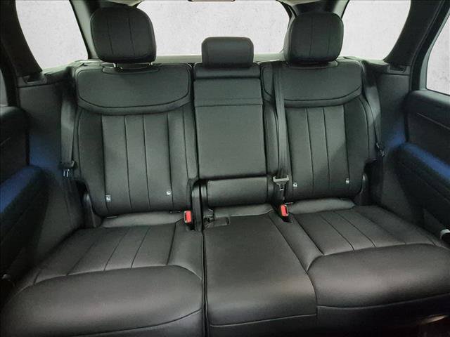 Certified 2025 Land Rover Range Rover SE AWD/4WD image 23