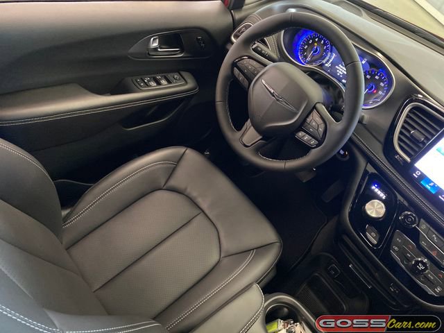 New 2026 Chrysler Pacifica Select image 21