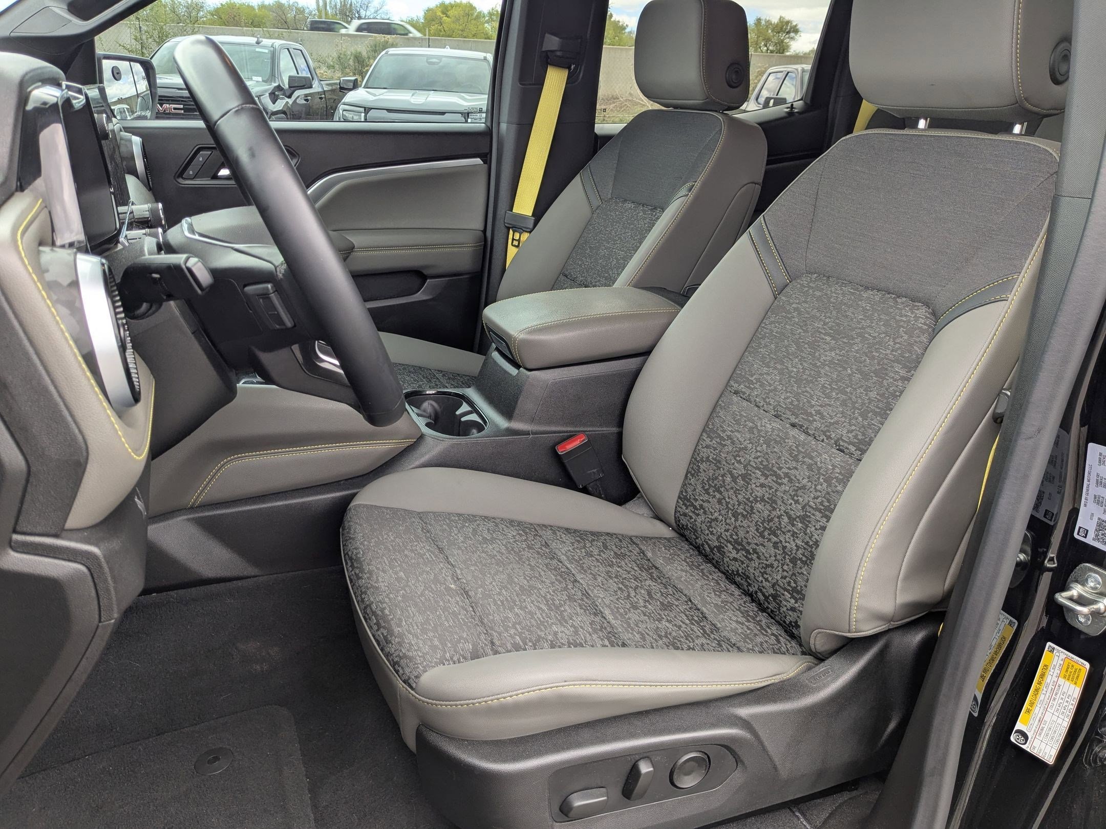 Used 2024 Chevrolet Colorado ZR2 image 24