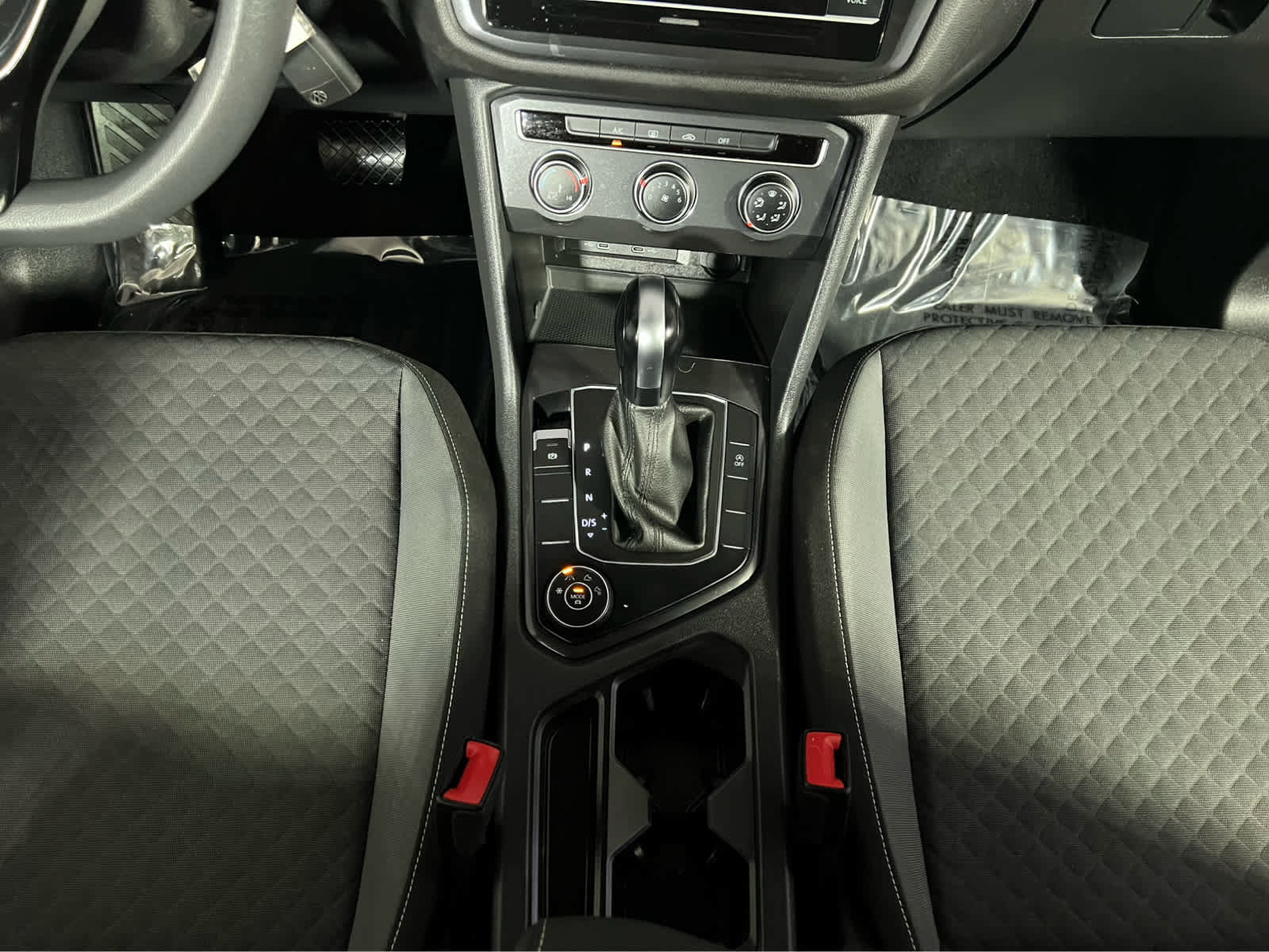 Used 2021 Volkswagen Tiguan S image 11