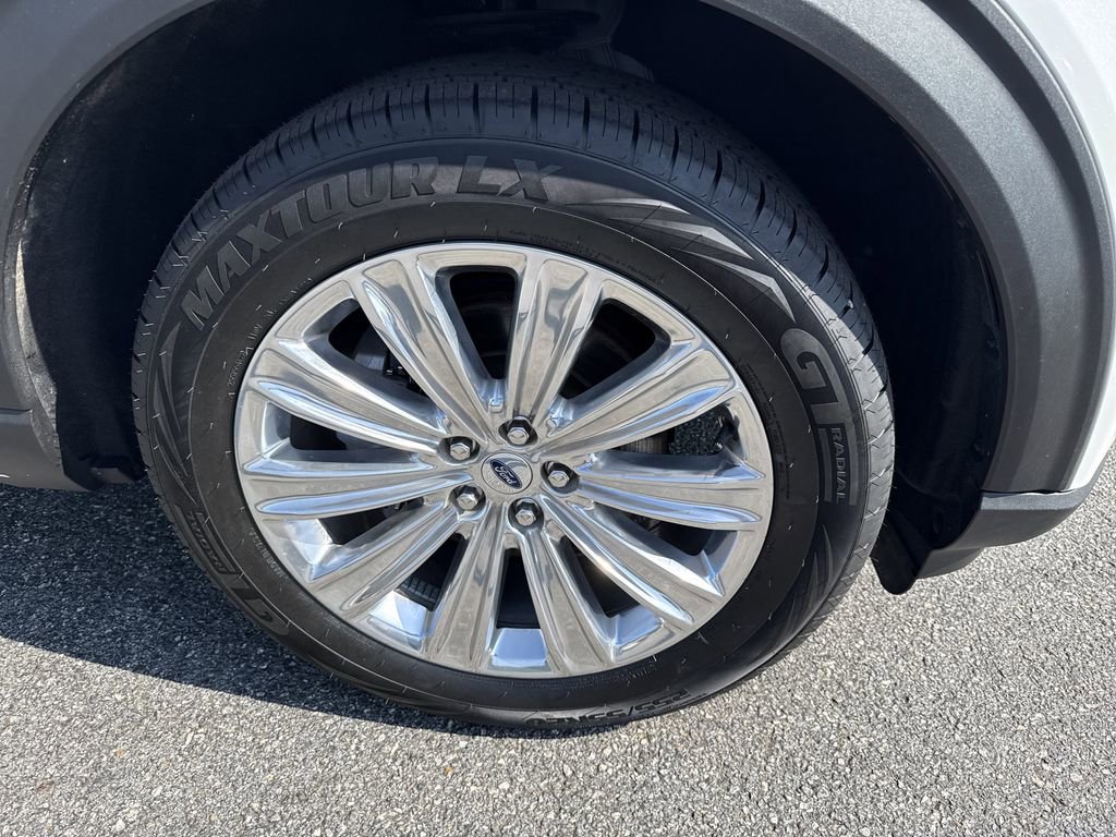 Used 2022 Ford Explorer Limited w/ Limited Technology Package AWD/4WD image 12