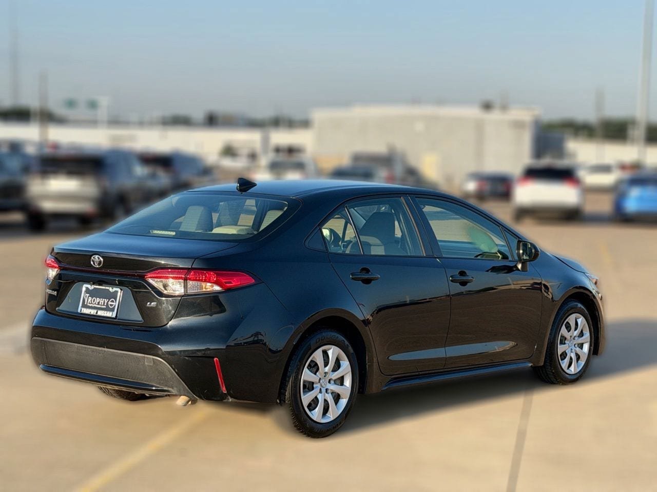 Used 2021 Toyota Corolla LE FWD image 8