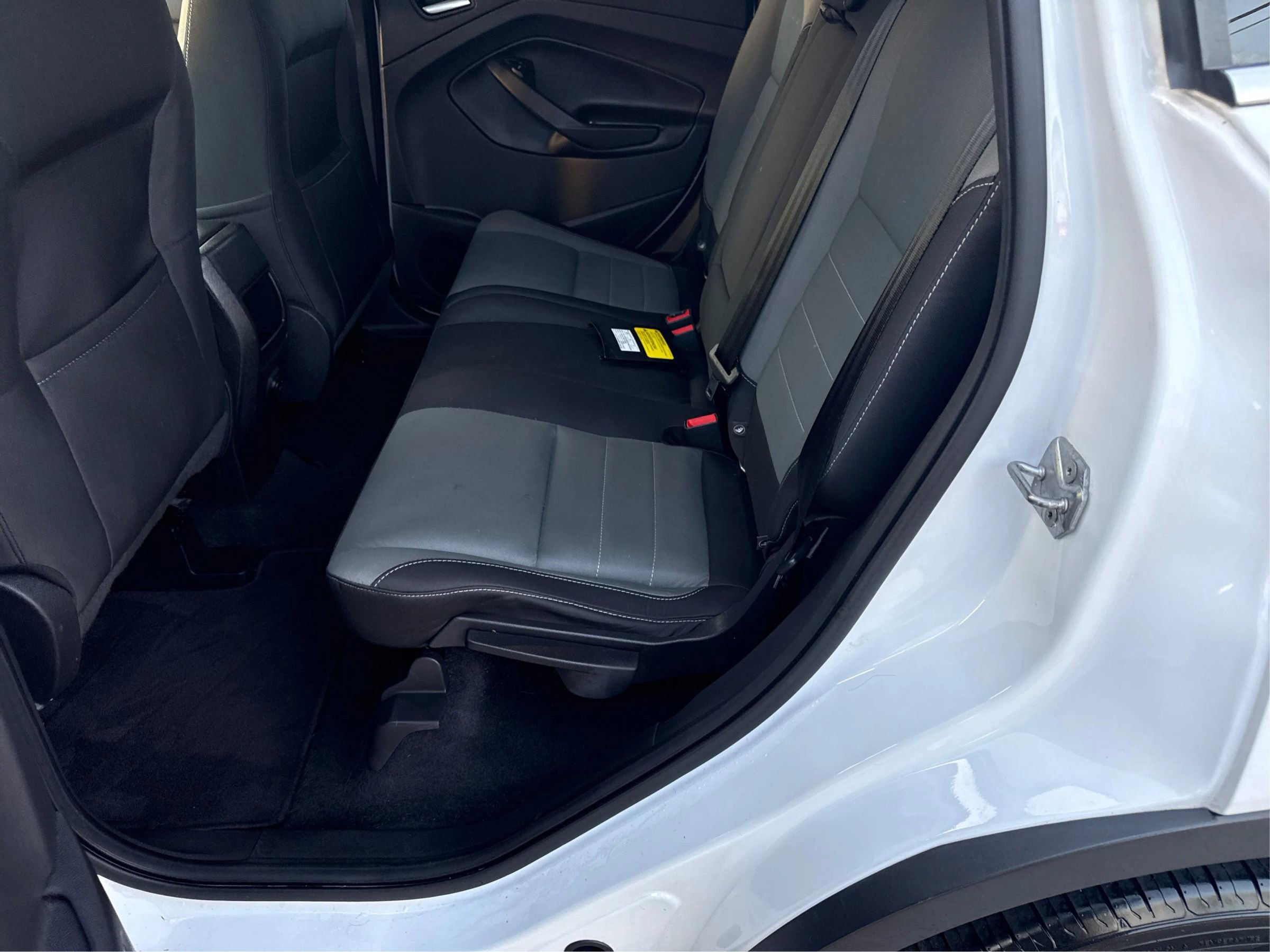 Used 2016 Ford Escape SE FWD image 11