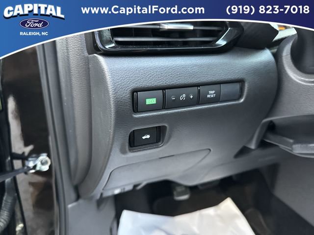 Used 2025 Nissan Sentra SV image 22