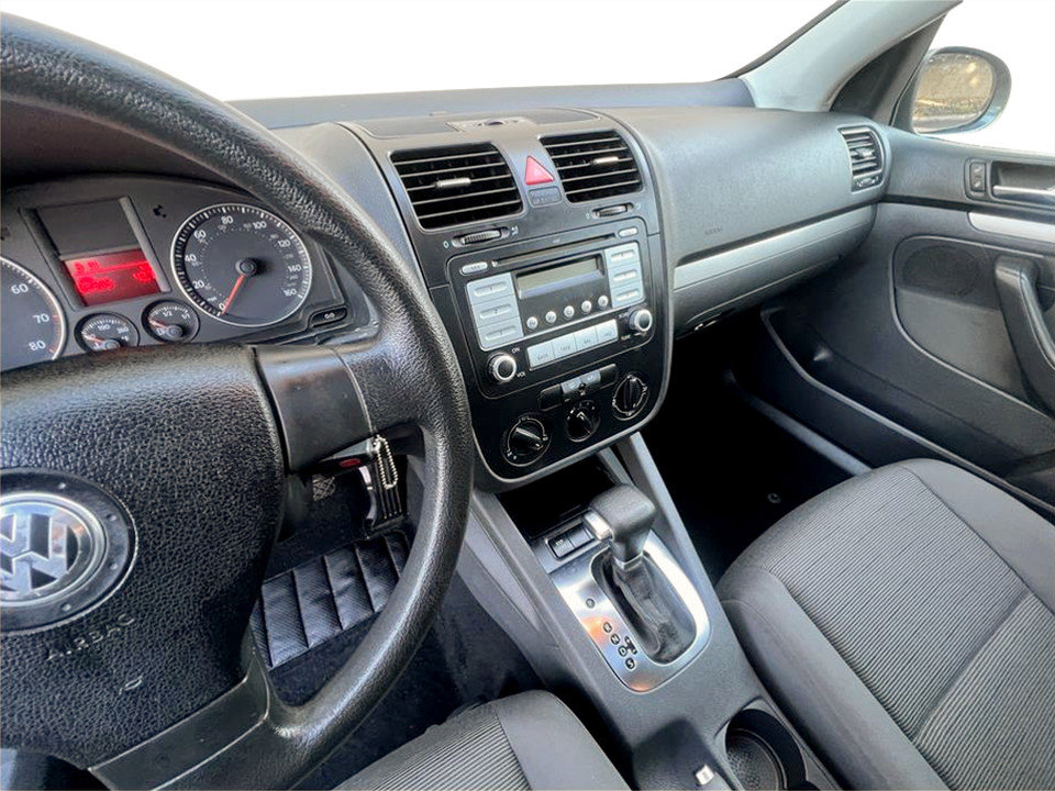 Used 2009 Volkswagen Rabbit S image 8