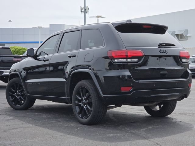 Used 2017 Jeep Grand Cherokee Altitude AWD/4WD image 18