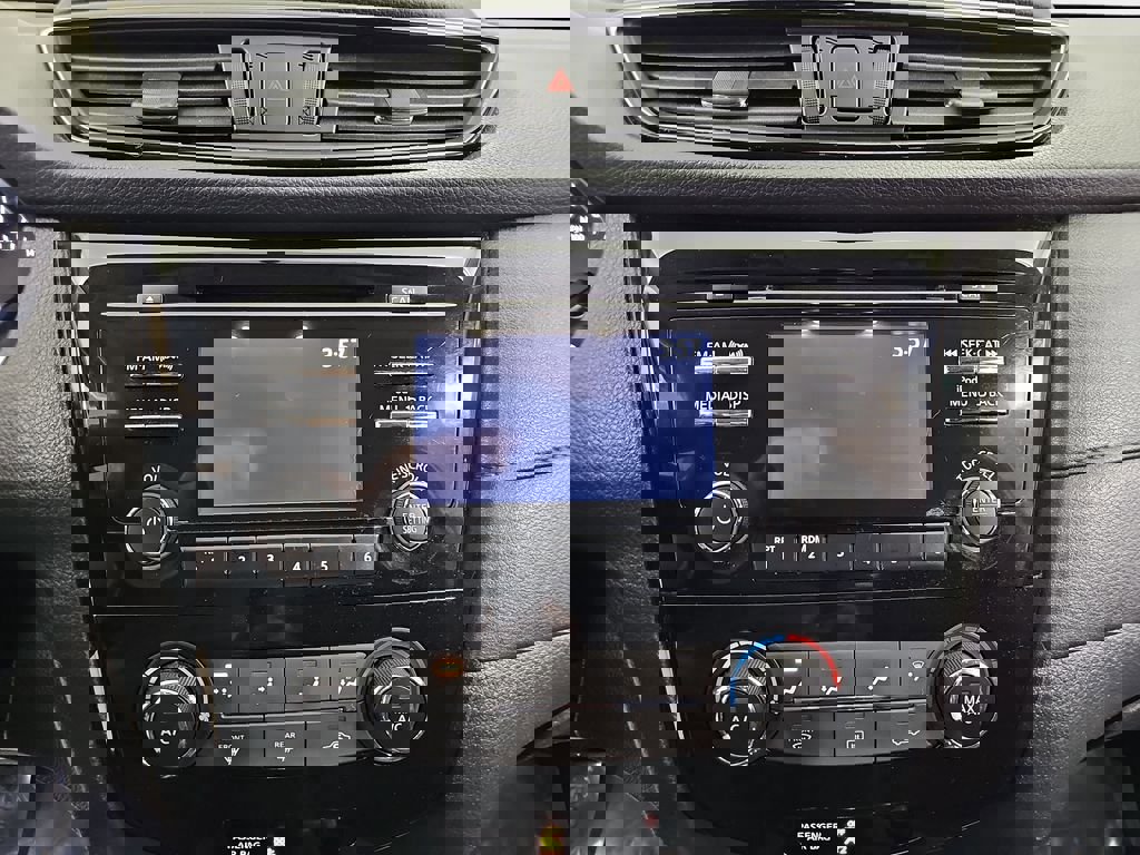 Used 2017 Nissan Rogue S image 22