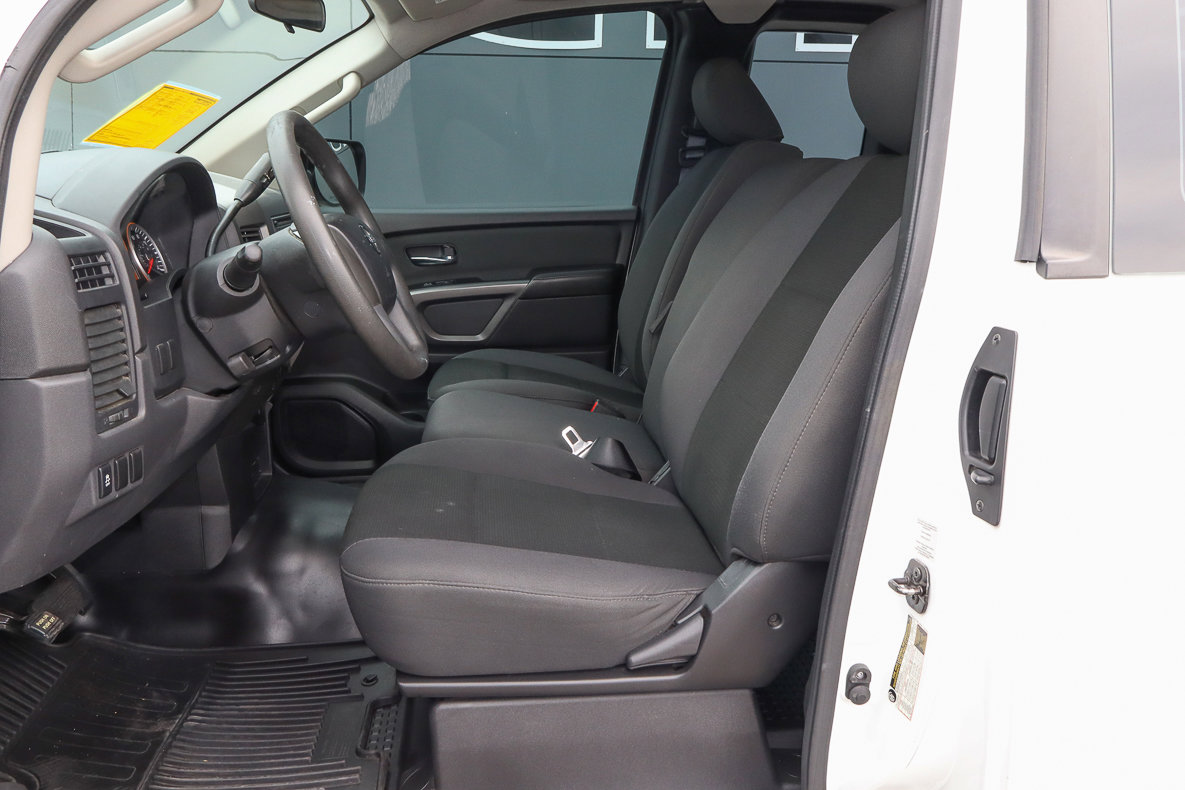 Used 2015 Nissan Titan S image 7