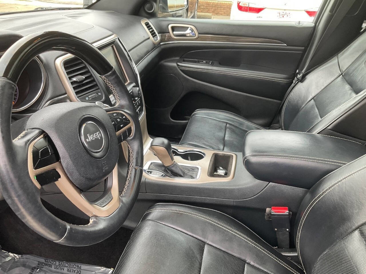 Used 2017 Jeep Grand Cherokee Overland RWD image 13
