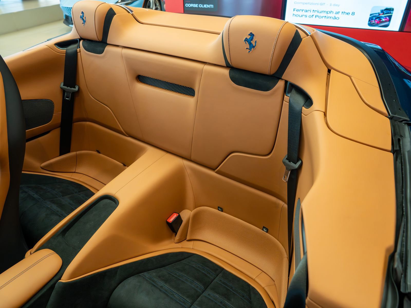 Used 2025 Ferrari Roma Spider RWD image 13