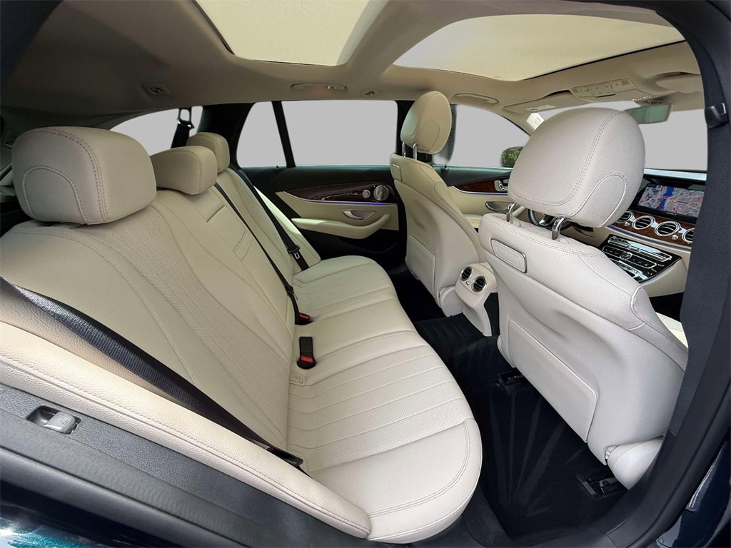 Used 2018 Mercedes-Benz E 400 4MATIC Wagon image 16