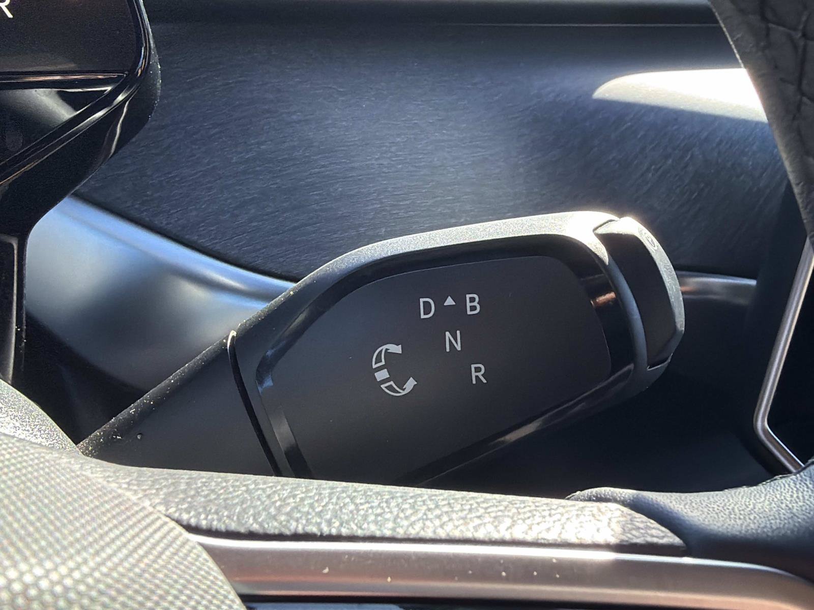 Certified 2025 Volkswagen ID. Buzz Pro S Plus RWD image 20