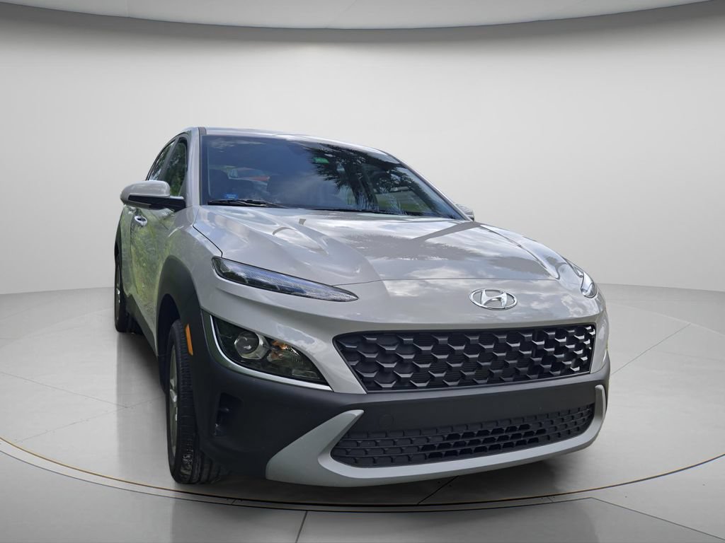 Used 2023 Hyundai Kona SE FWD image 4