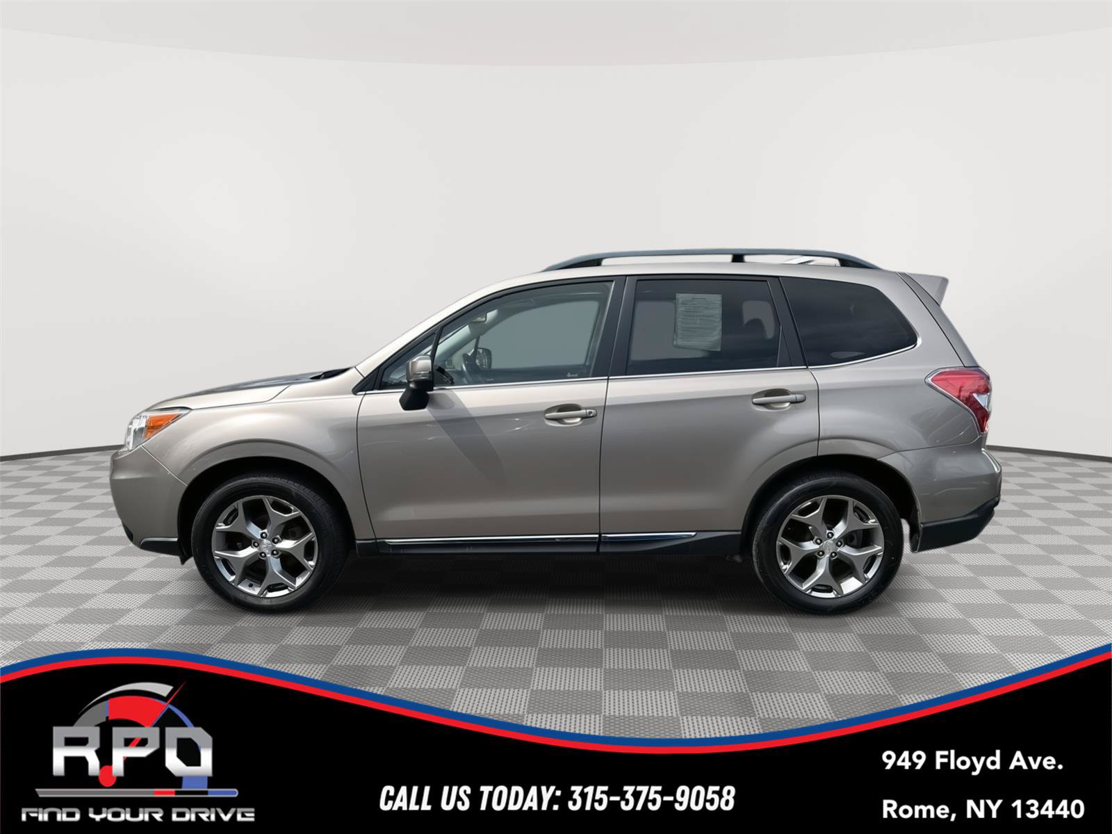 Used 2016 Subaru Forester 2.5i Touring AWD/4WD image 2