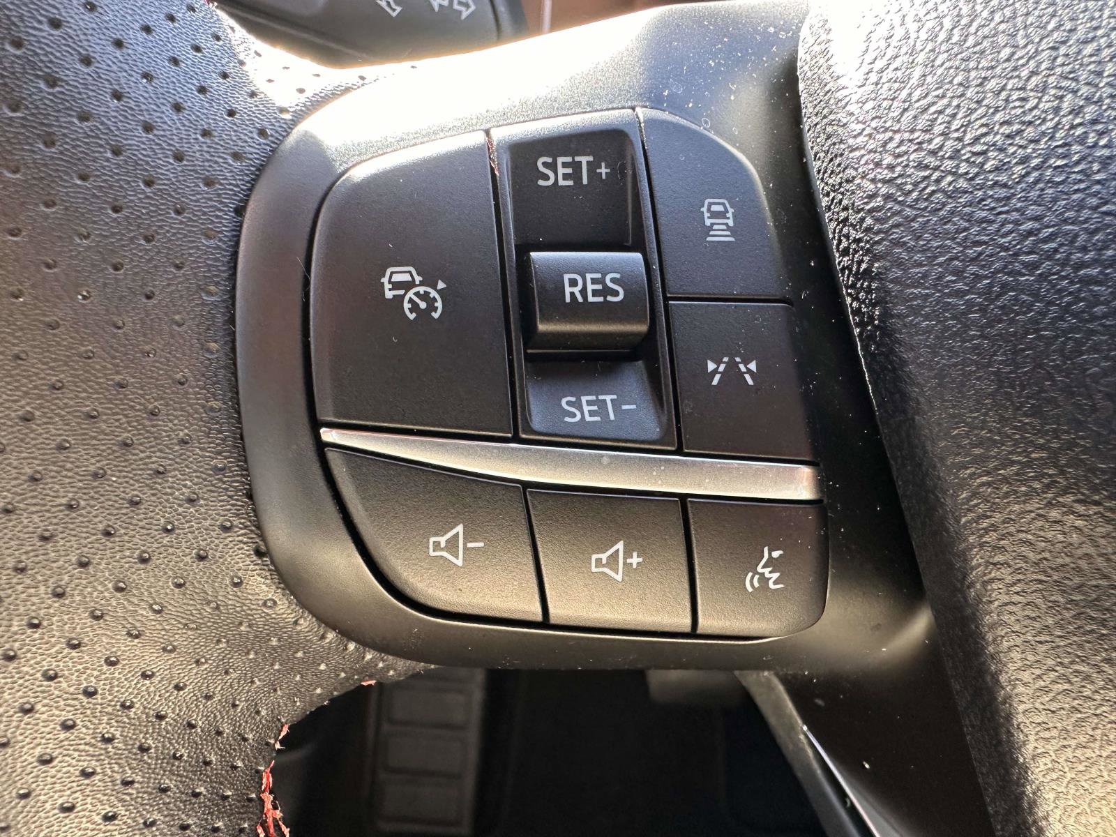 Used 2025 Ford Escape ST-Line w/ Tech Pack #1 image 16