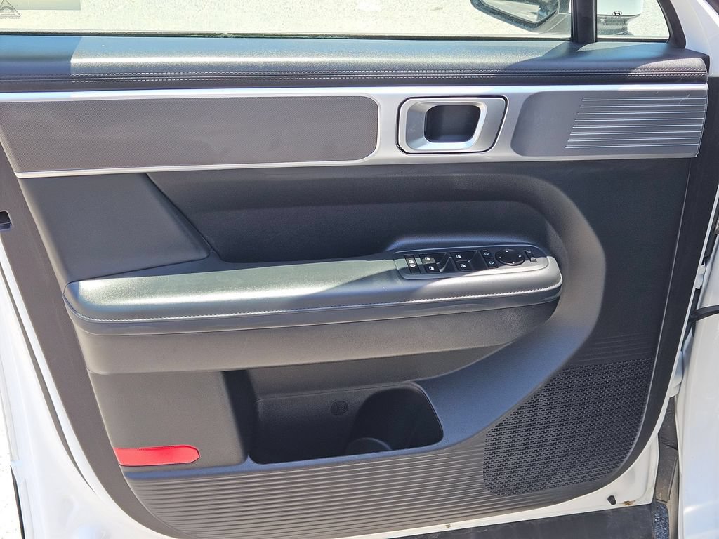 Used 2025 Hyundai Santa Fe SEL FWD image 14