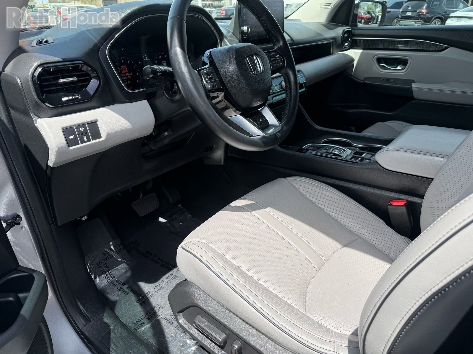 Certified 2025 Honda Pilot Elite image 12