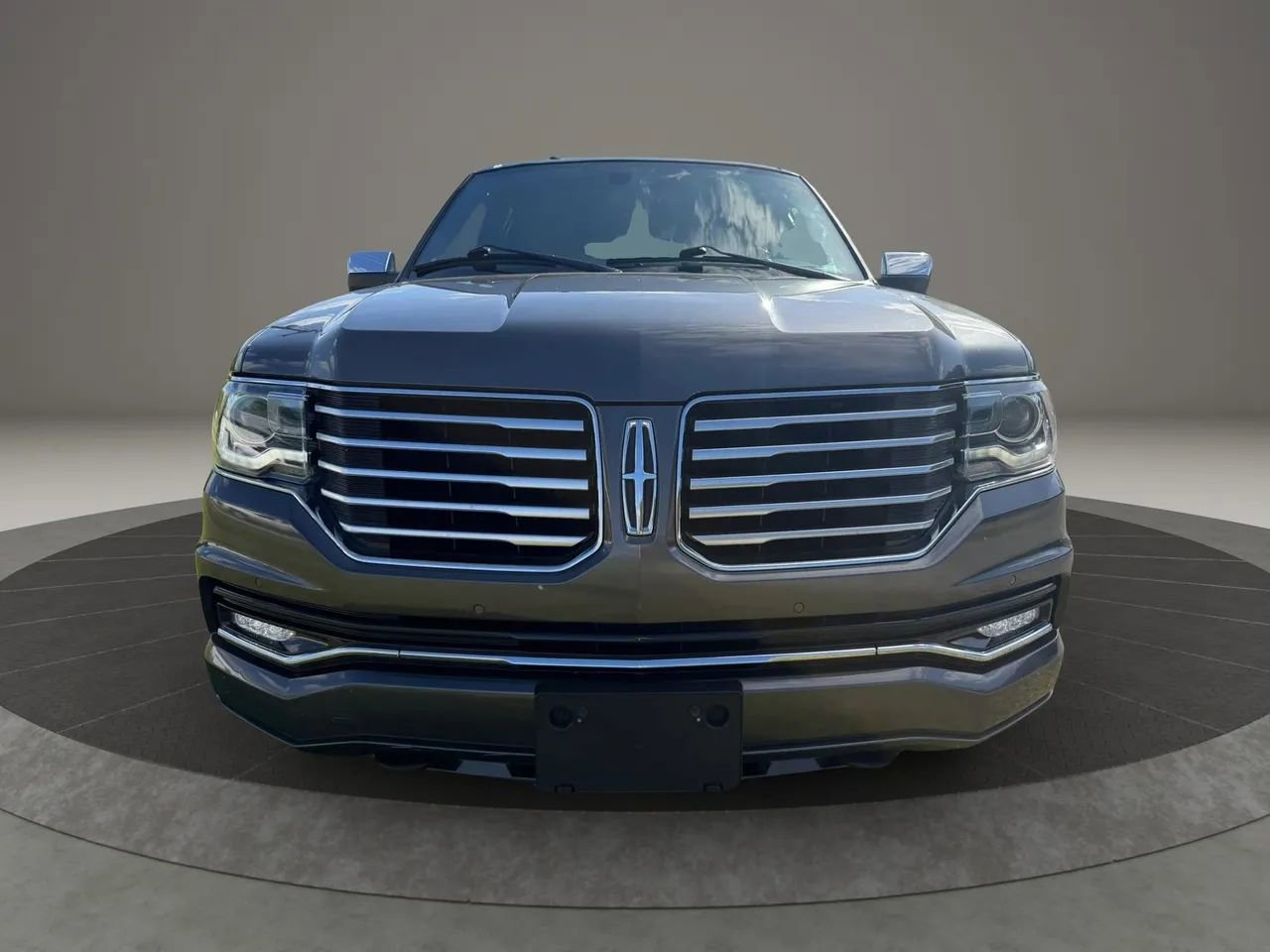 Used 2015 Lincoln Navigator L 4WD image 8