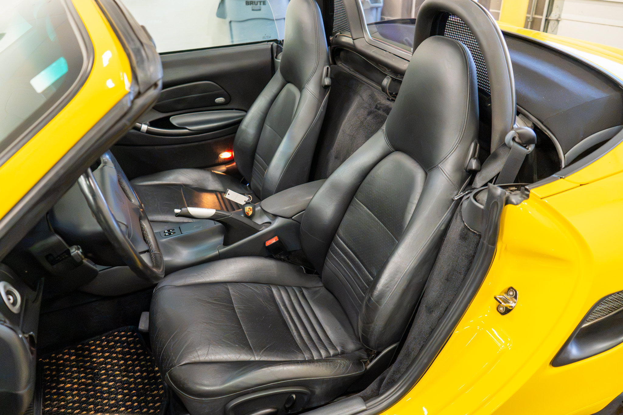 Used 1998 Porsche Boxster RWD image 26
