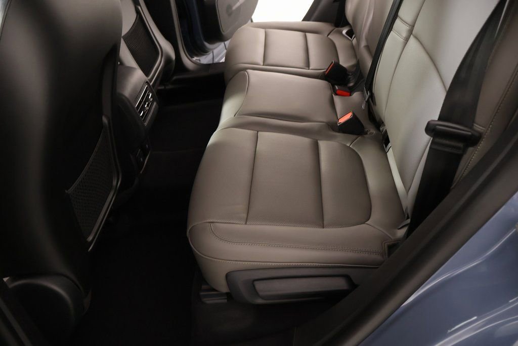 New 2026 Lincoln Corsair Premiere image 13