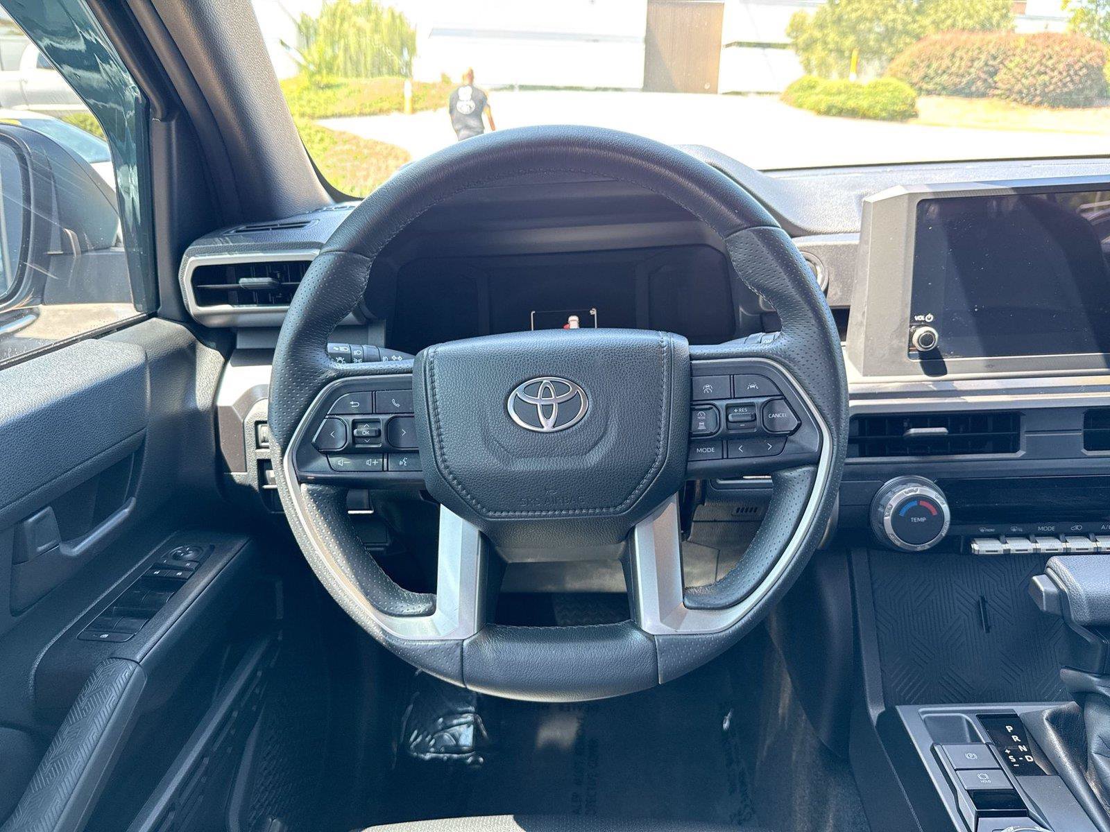 Used 2025 Toyota 4Runner SR5 RWD image 6