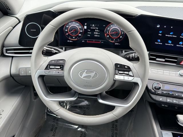 Used 2024 Hyundai Elantra SEL w/ Convenience Package image 13