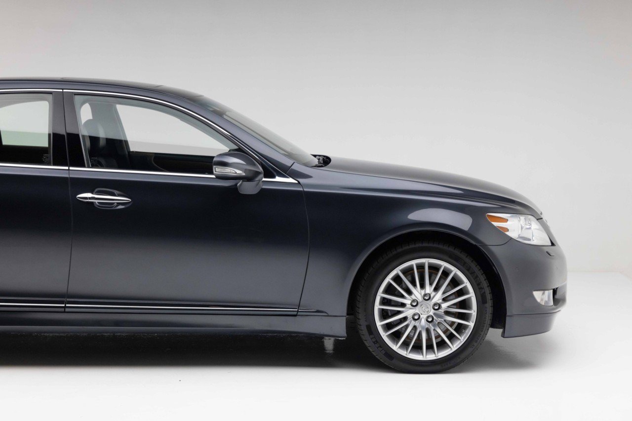 Used 2011 Lexus LS 460 w/ Sport Pkg RWD image 25