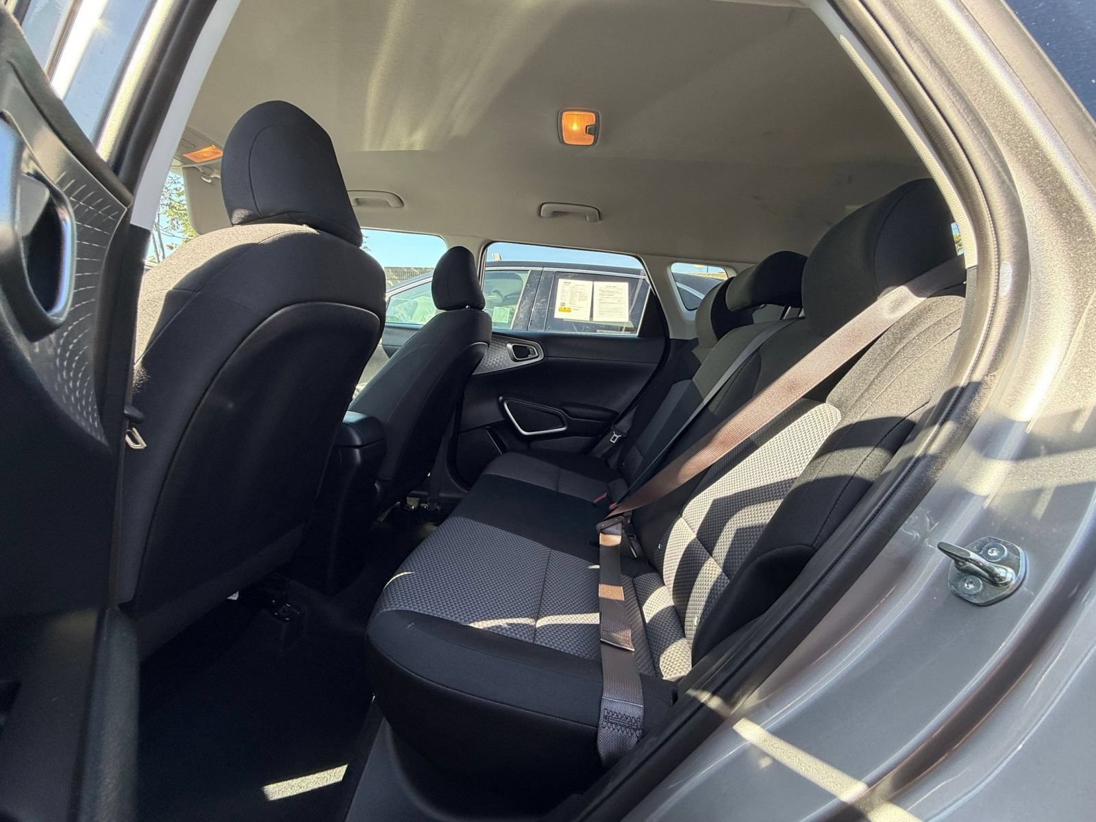 Used 2025 Kia Soul LX w/ LX Technology Package FWD image 24