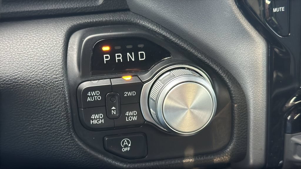 Used 2024 RAM 1500 Laramie AWD/4WD image 12