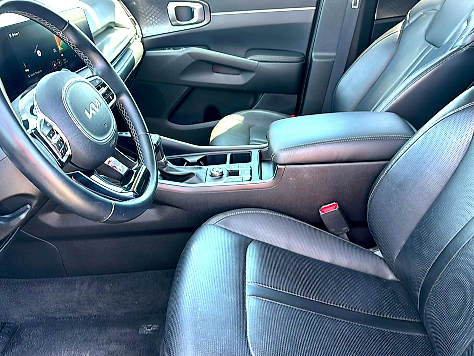 Used 2024 Kia Sorento S image 13