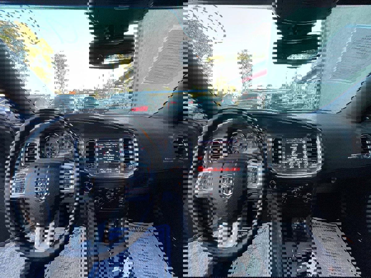 Used 2014 Dodge Charger R/T image 9