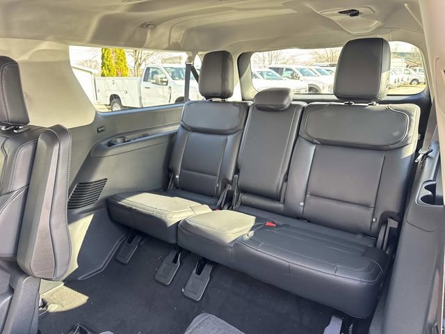 New 2025 Ford Expedition Max Platinum w/ Driver's Package image 13