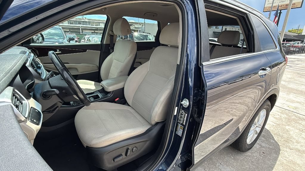 Used 2018 Kia Sorento FWD image 22