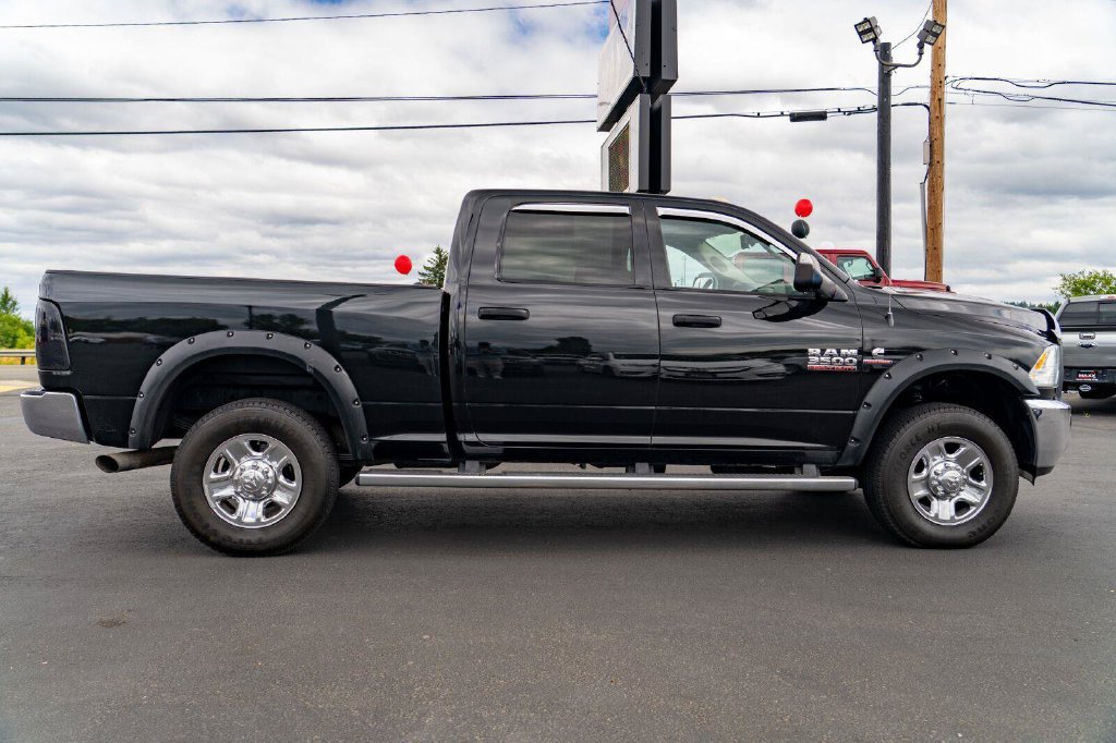Used 2016 RAM 3500 Tradesman w/ Chrome Appearance Group AWD/4WD image 9