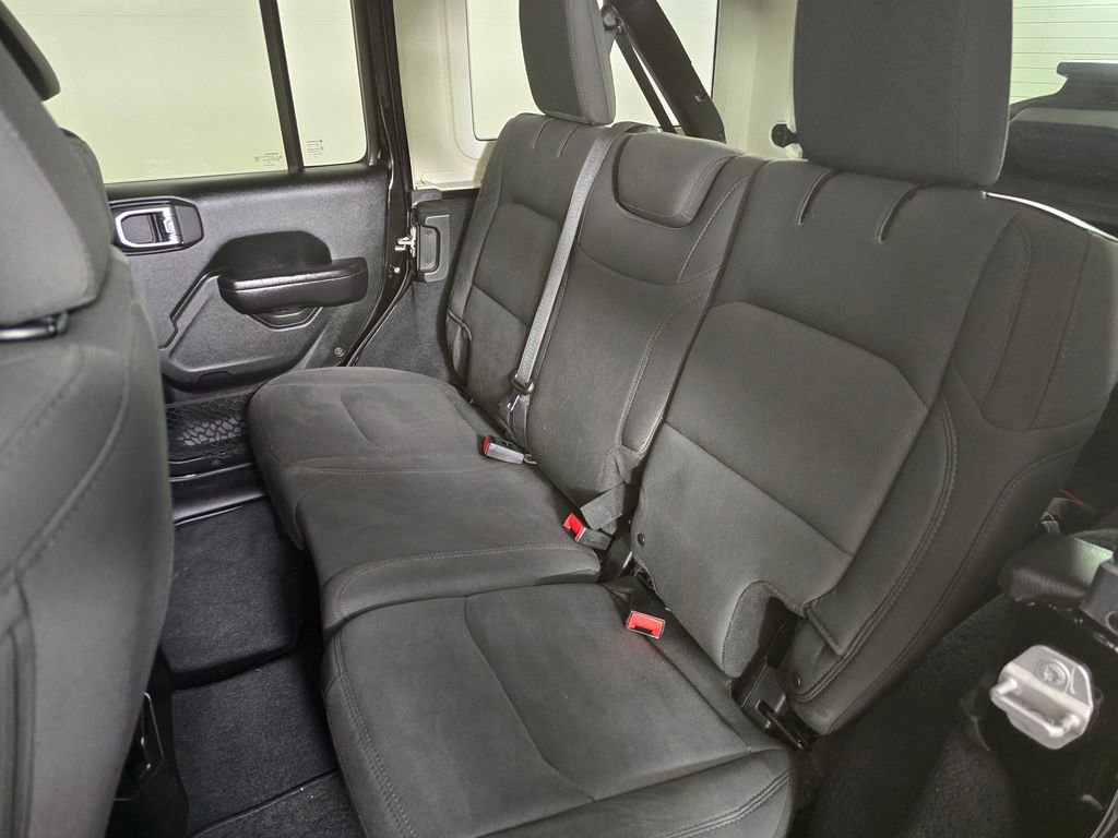 Used 2018 Jeep Wrangler Unlimited Sport S AWD/4WD image 19