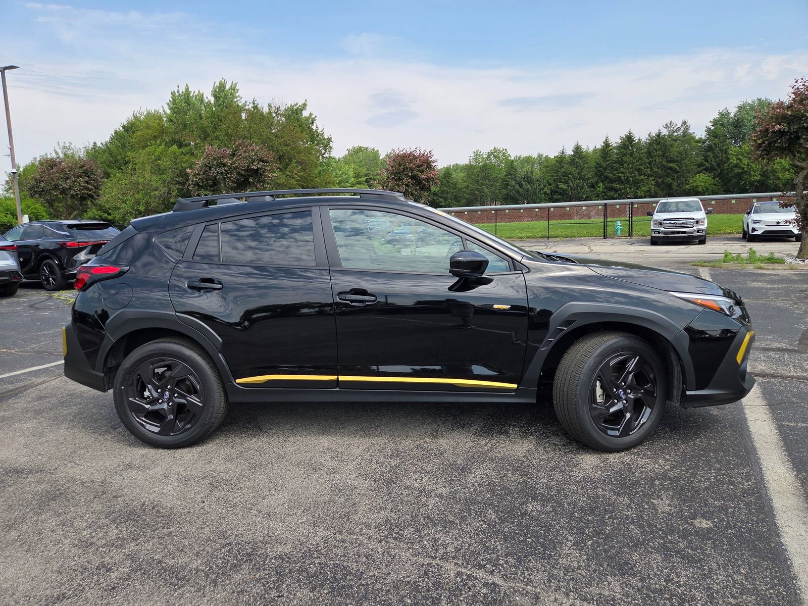 Used 2025 Subaru Crosstrek 2.5i Sport AWD/4WD image 2