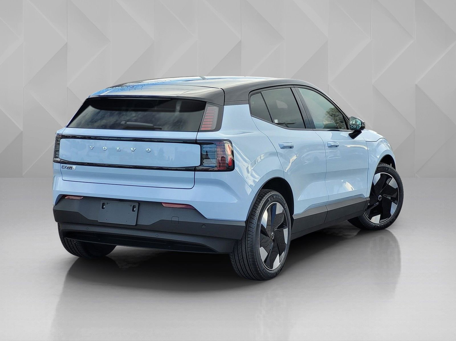 New 2026 Volvo EX30 Plus w/ Protection Package image 6