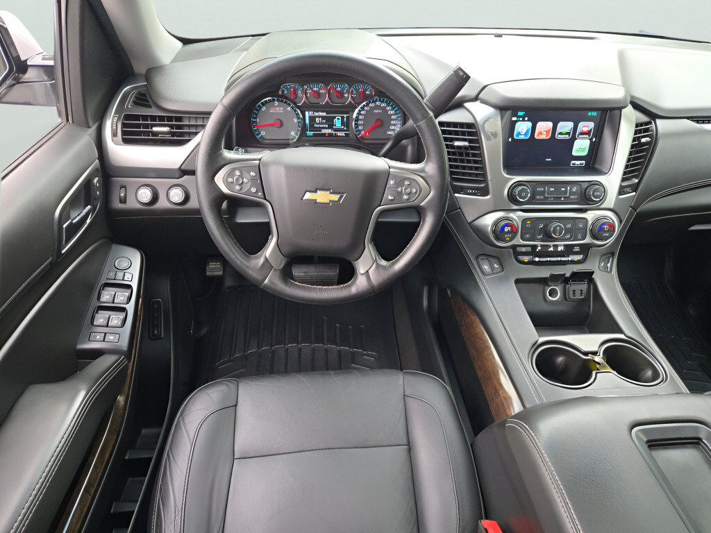 Used 2018 Chevrolet Suburban LT w/ Luxury Package AWD/4WD image 25
