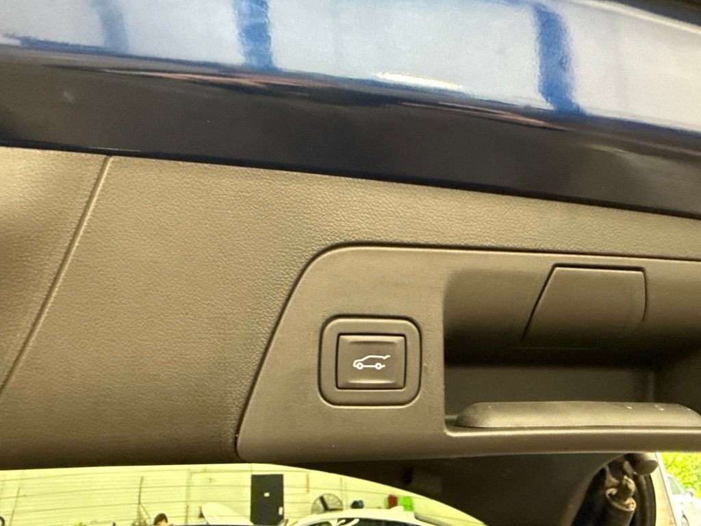 Used 2023 Buick Envision Essence AWD/4WD image 15
