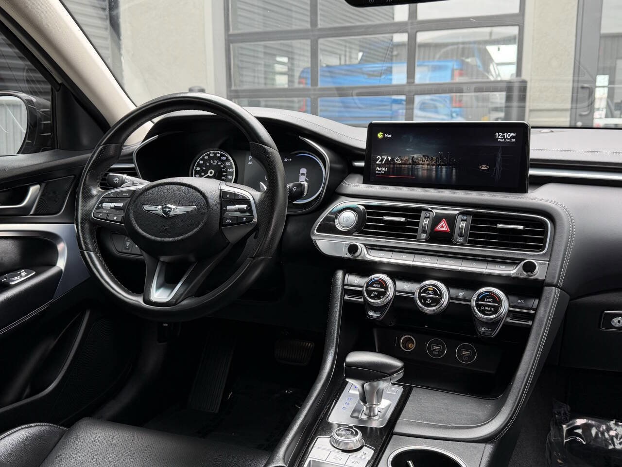 Used 2023 Genesis G70 2.0T image 21