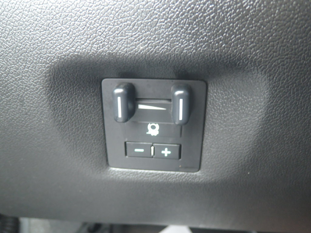 Used 2012 Chevrolet Suburban LTZ AWD/4WD image 23